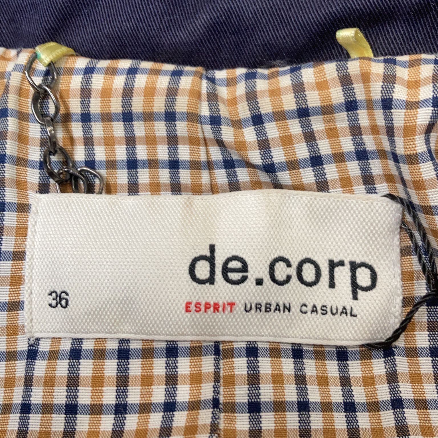 De. Corp