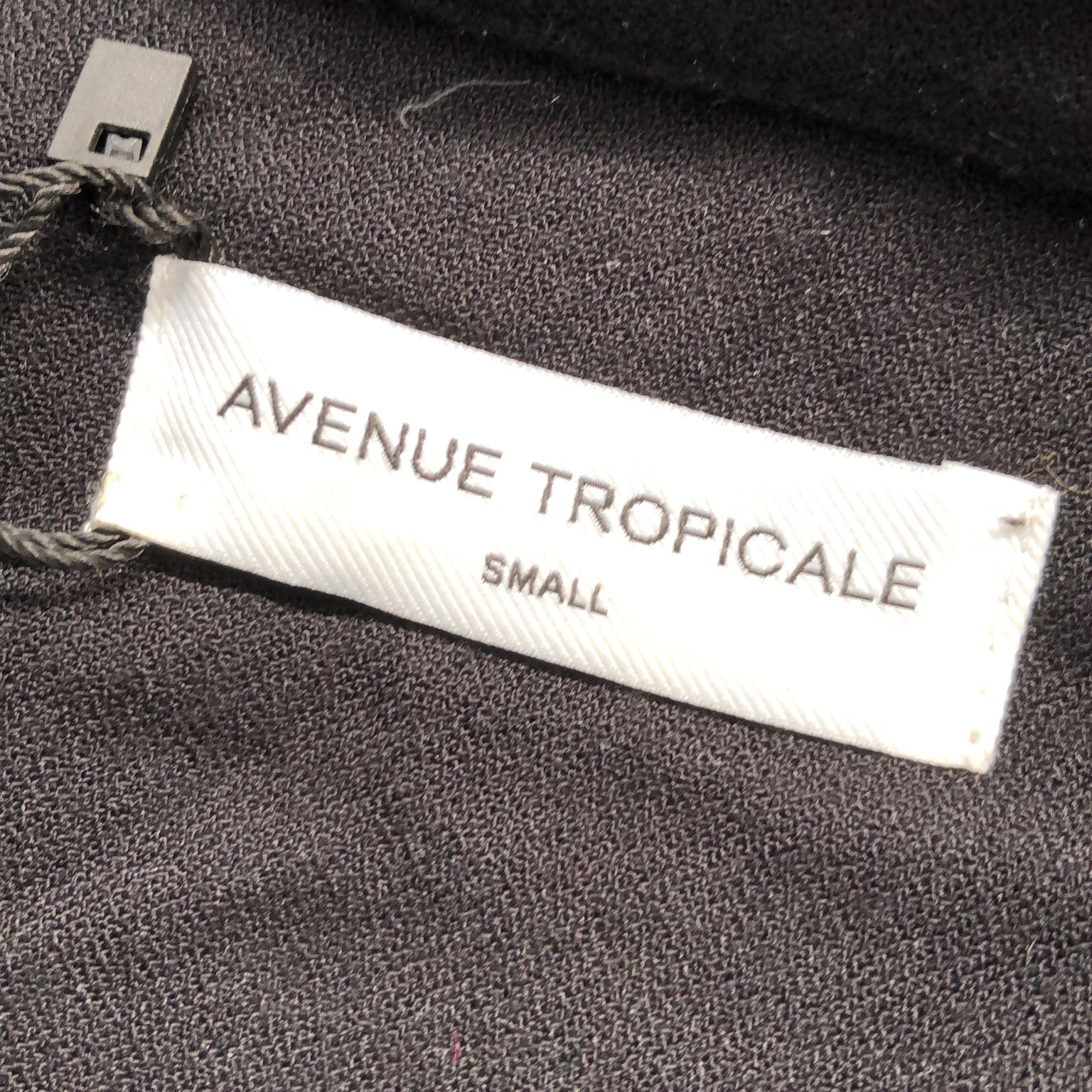 Avenue Tropicale