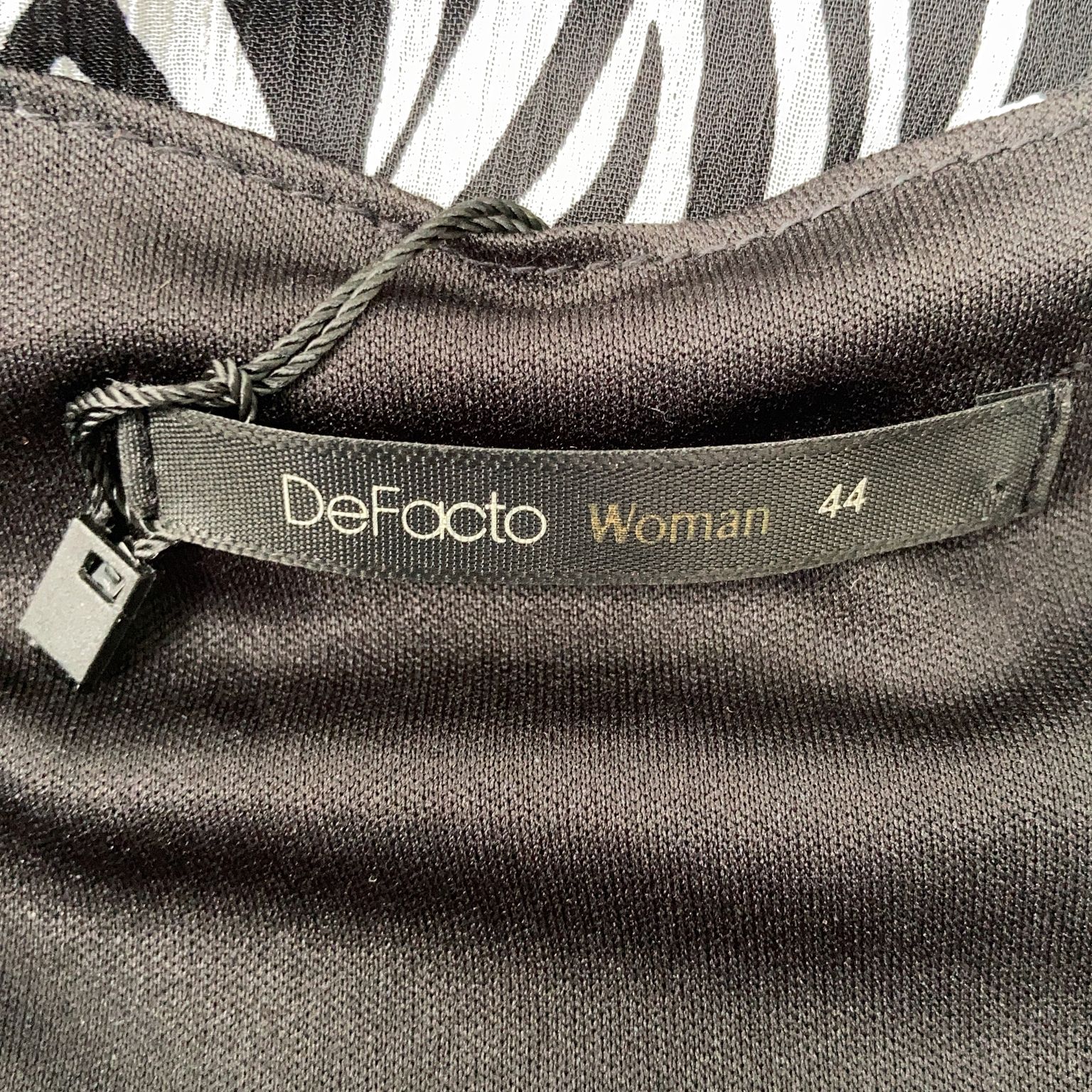 DeFacto Woman