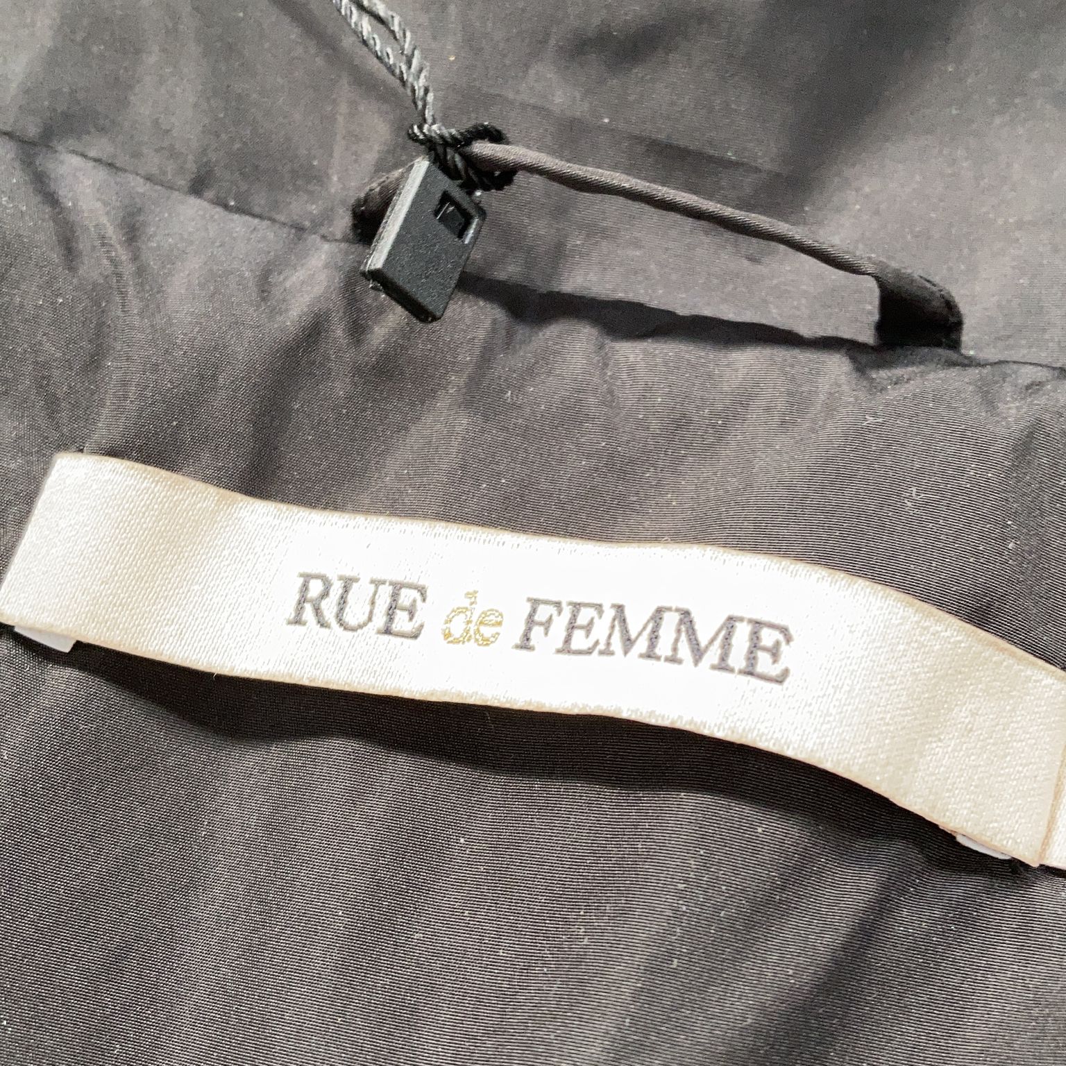 Rue de Femme