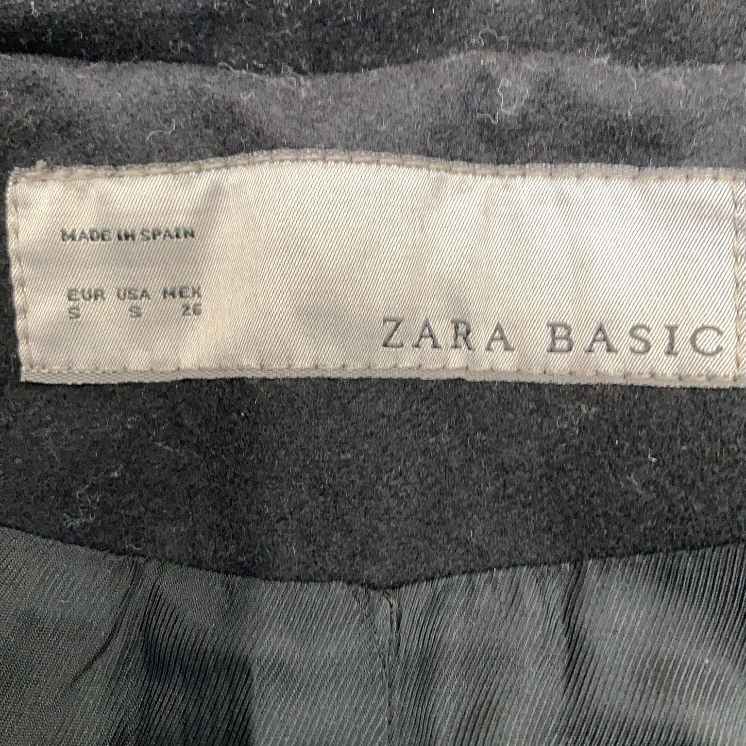 Zara Basic