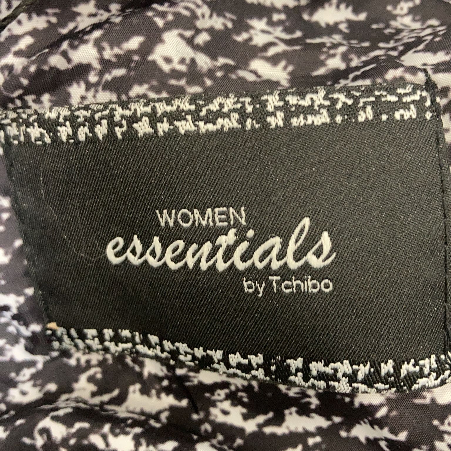 Women Essentials by Tchibo