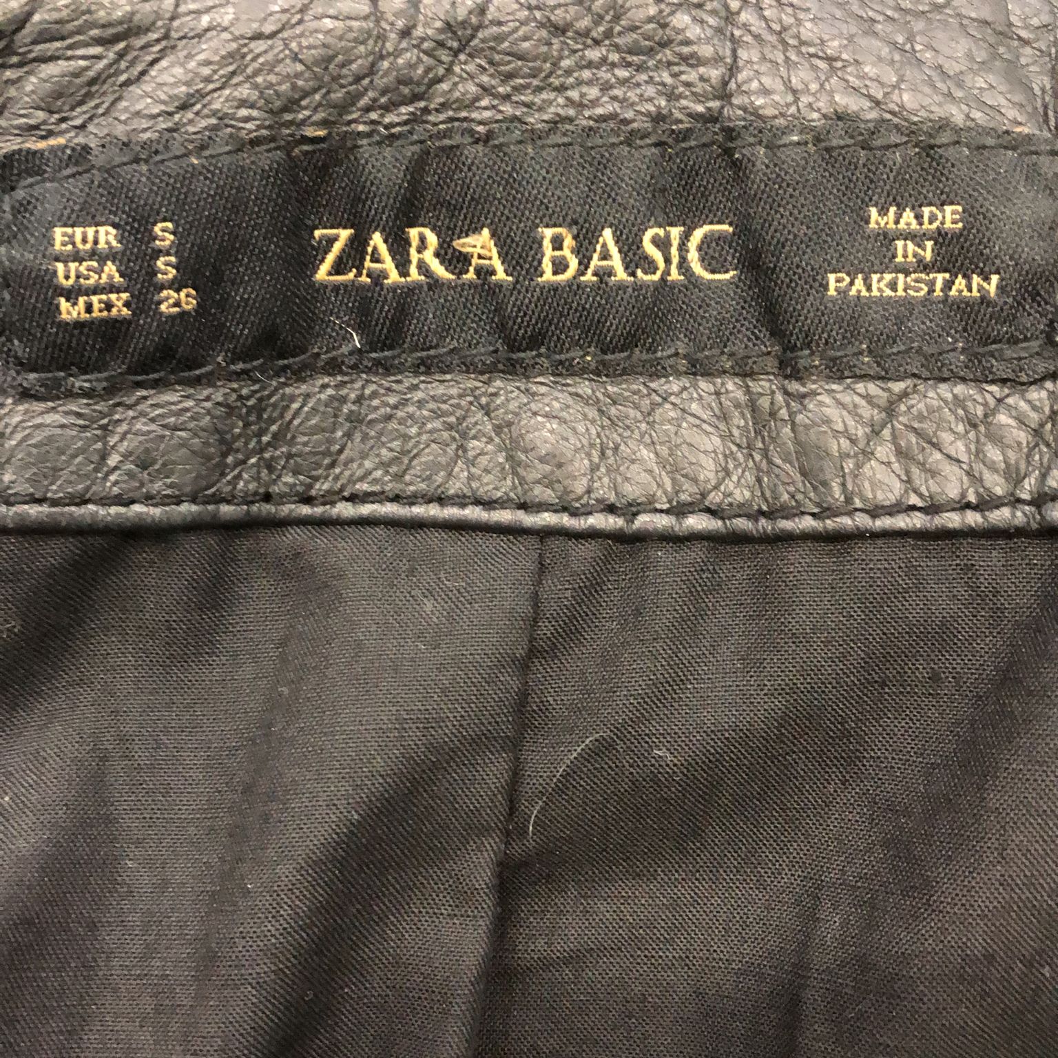 Zara Basic