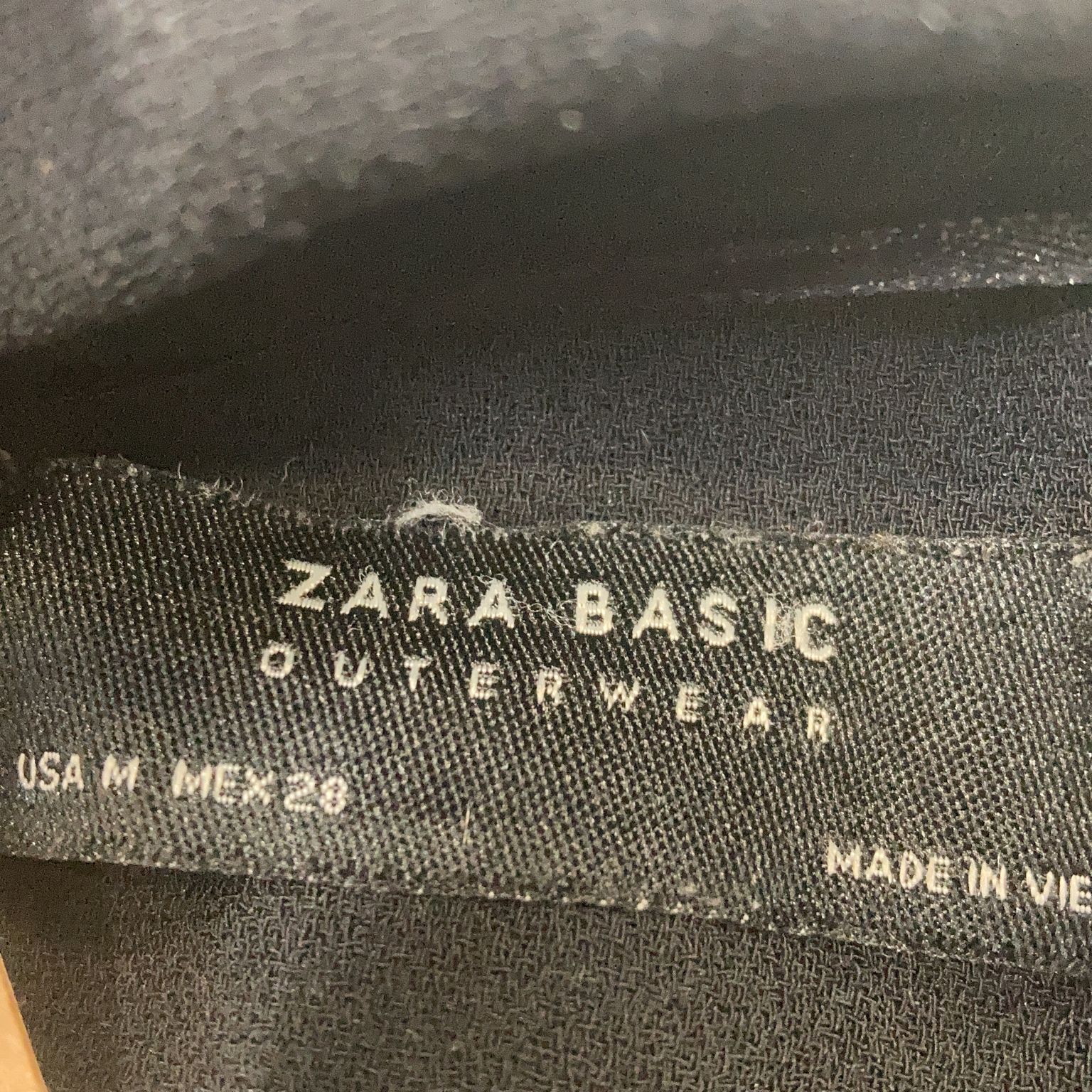 Zara Basic