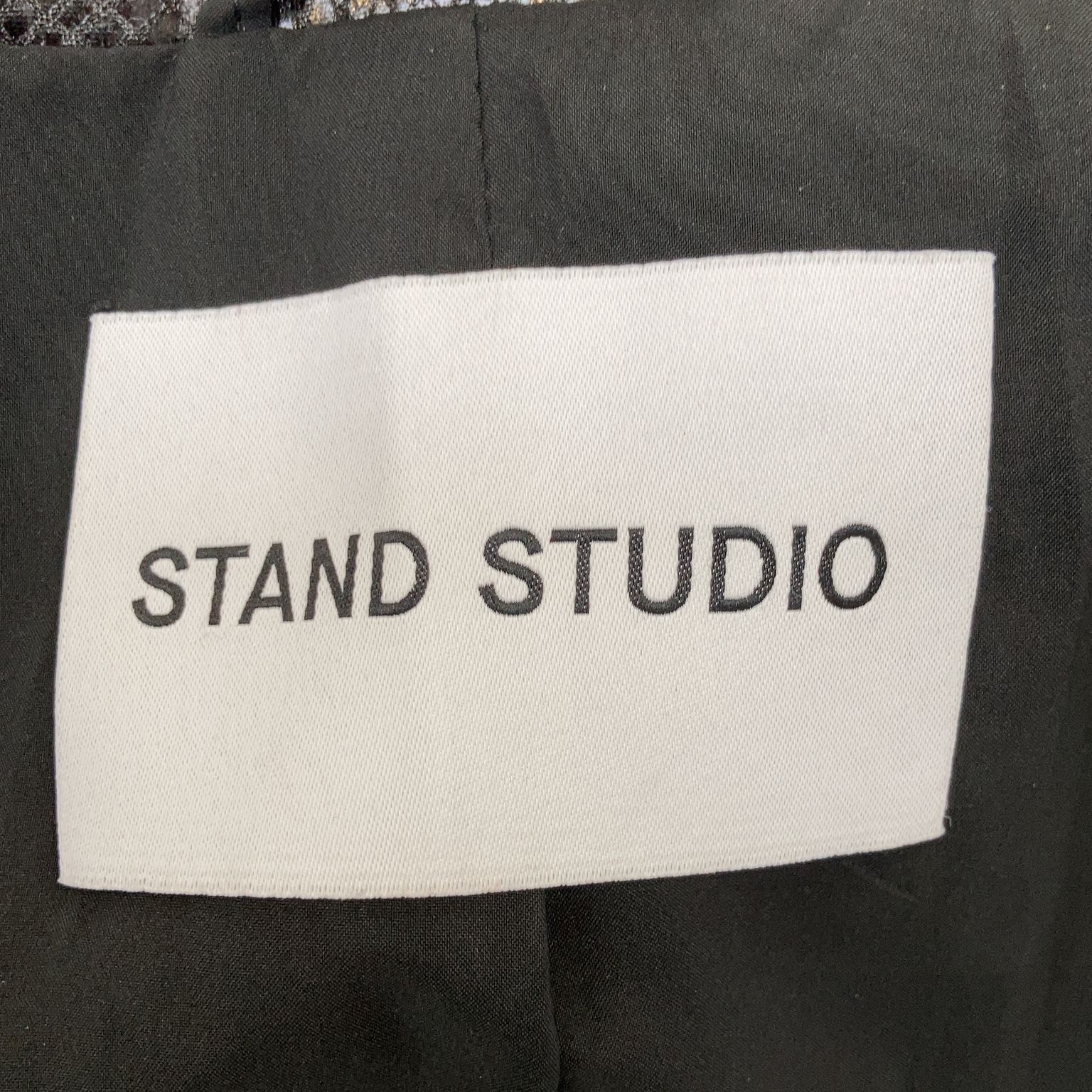 Stand Studio