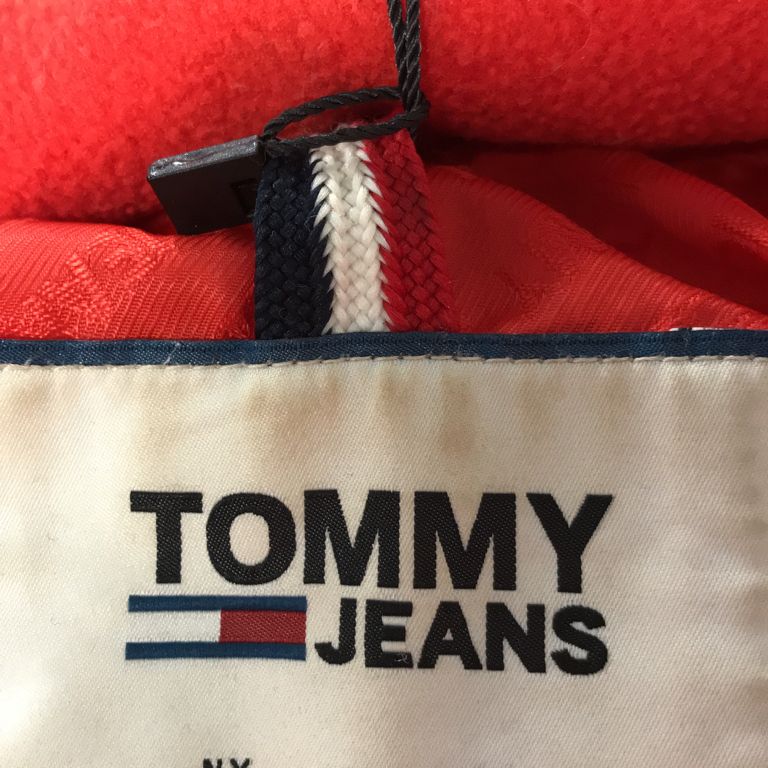 Tommy Hilfiger