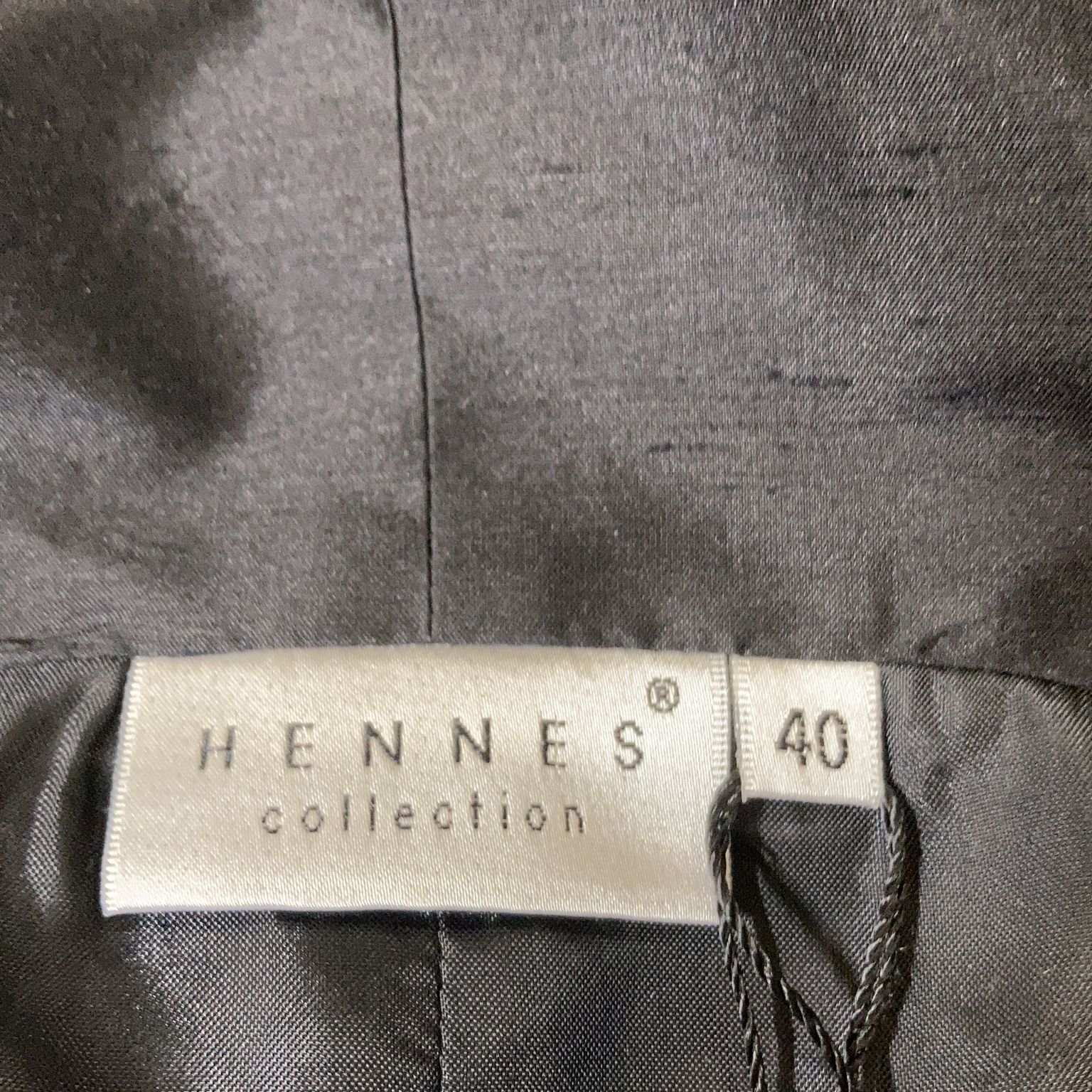 Hennes Collection