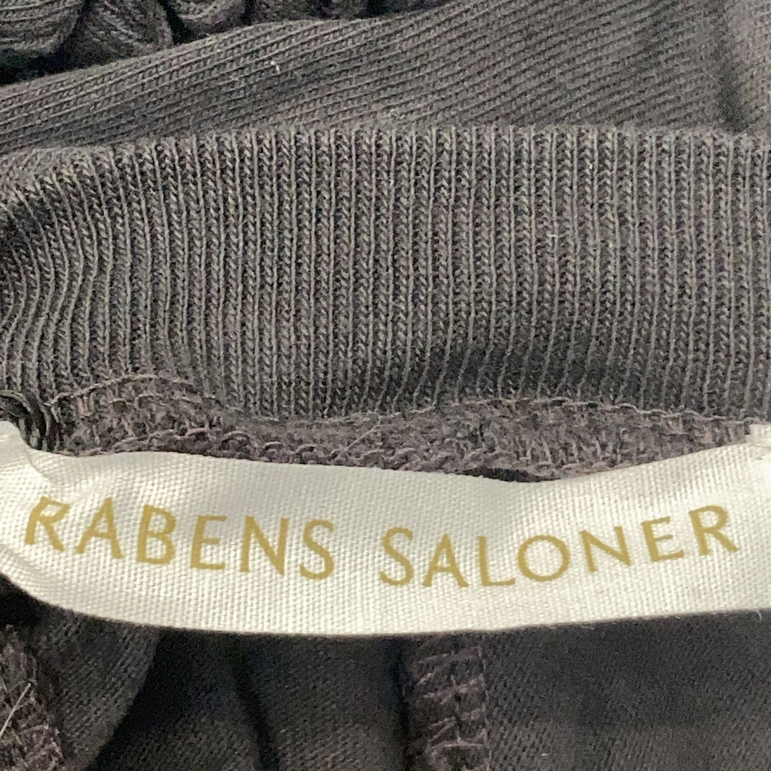 Rabens Saloner