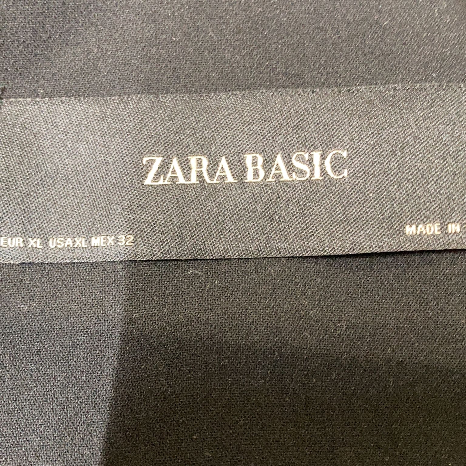 Zara Basic