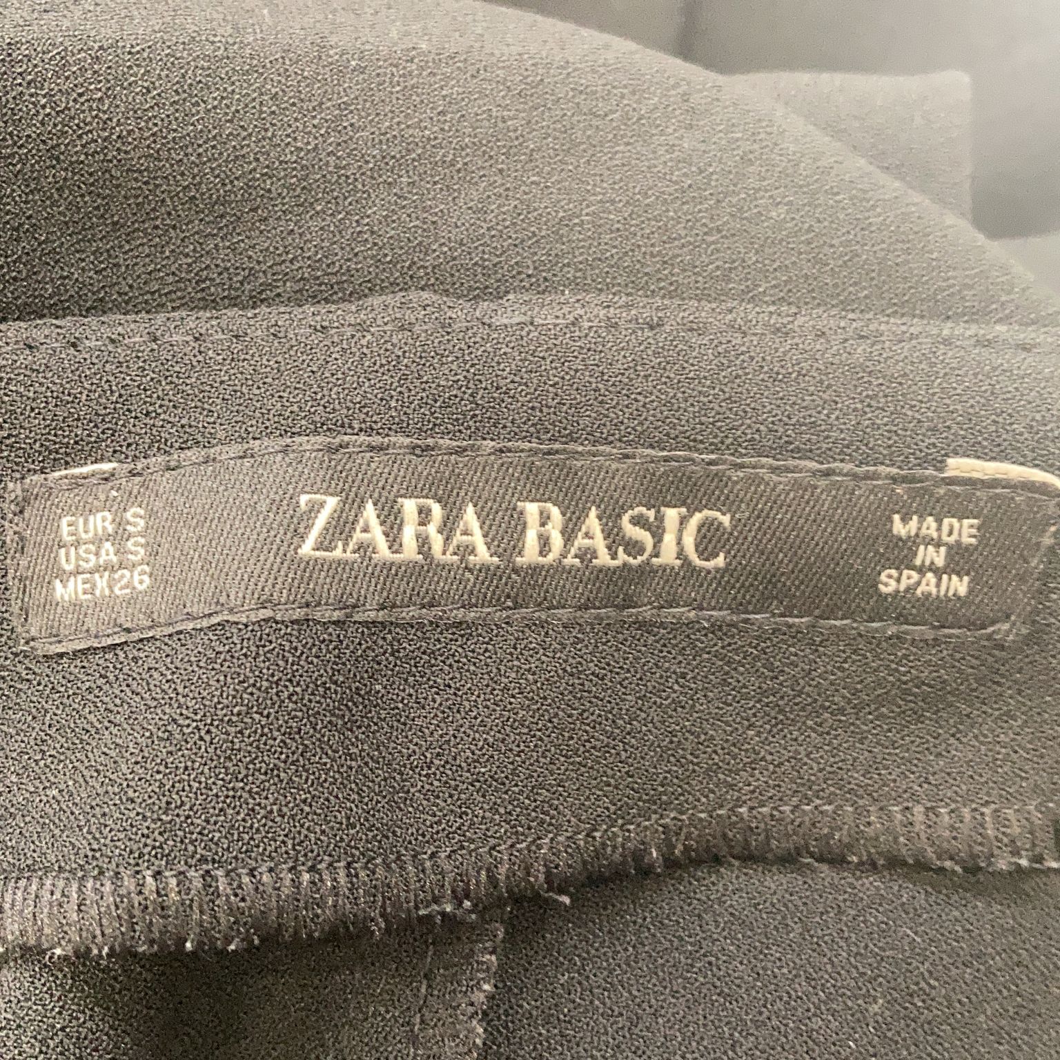 Zara Basic