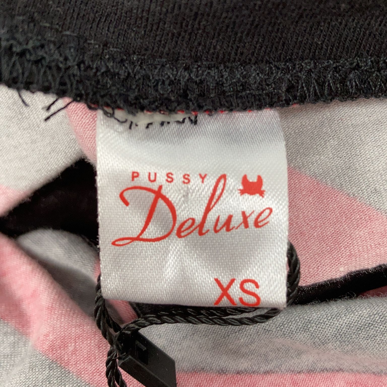 Pussy Deluxe