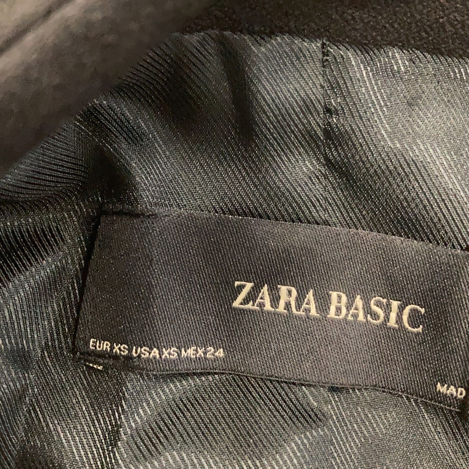 Zara Basic