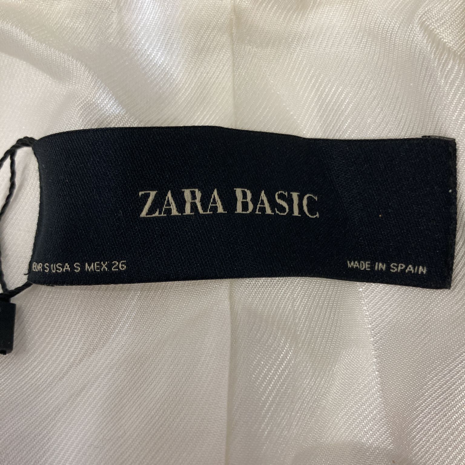 Zara Basic