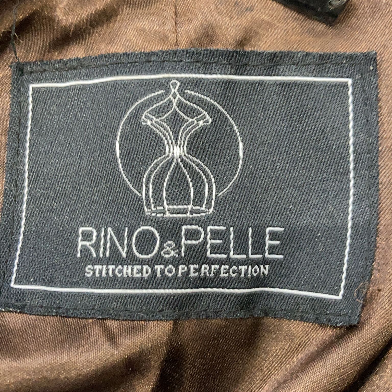 Rino  Pelle