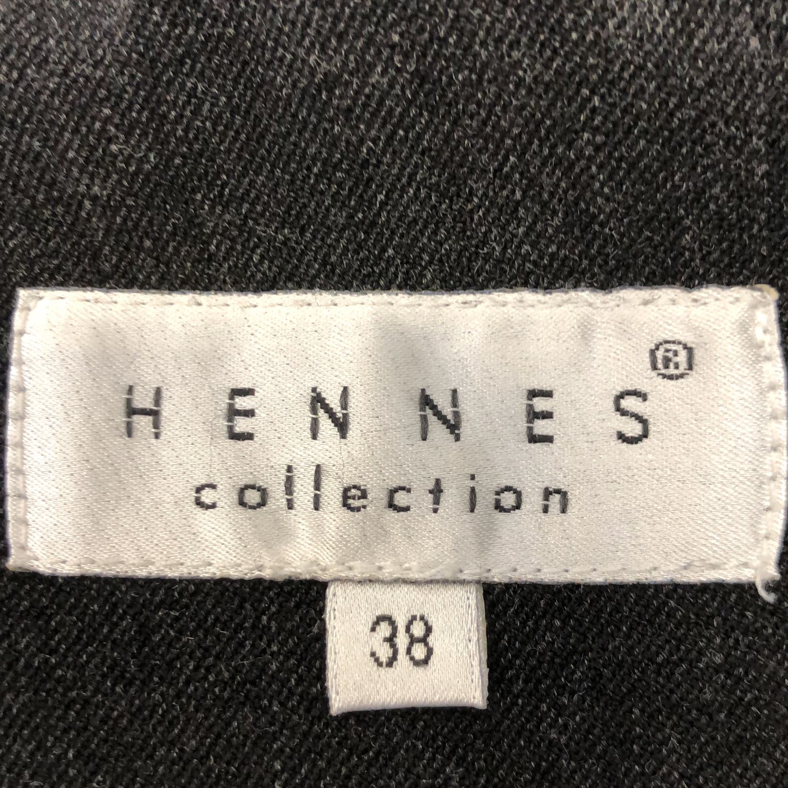 Hennes Collection