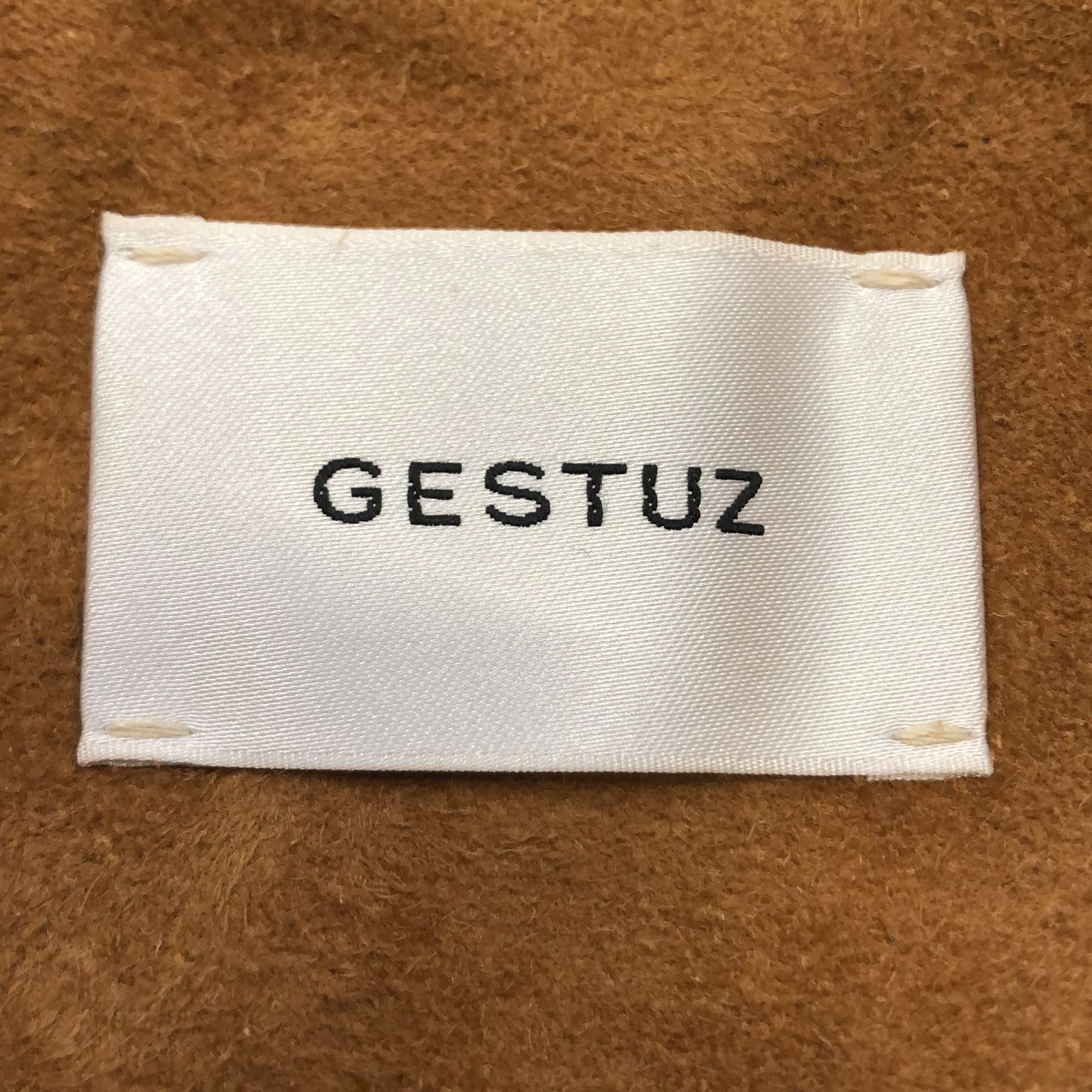 Gestuz