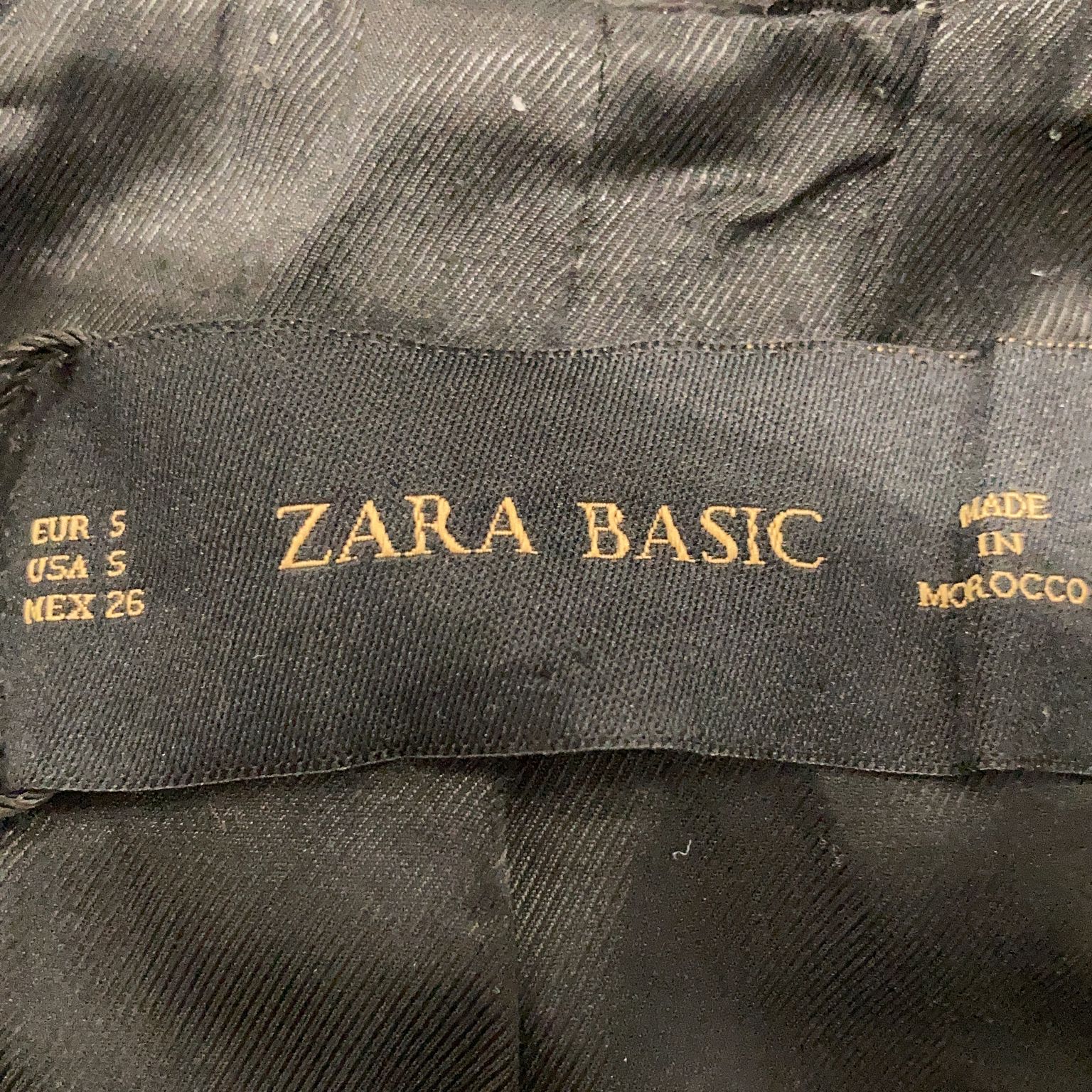 Zara Basic