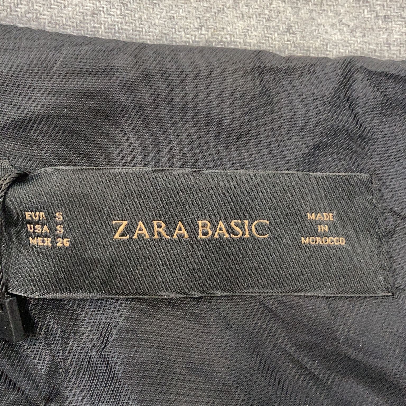 Zara Basic