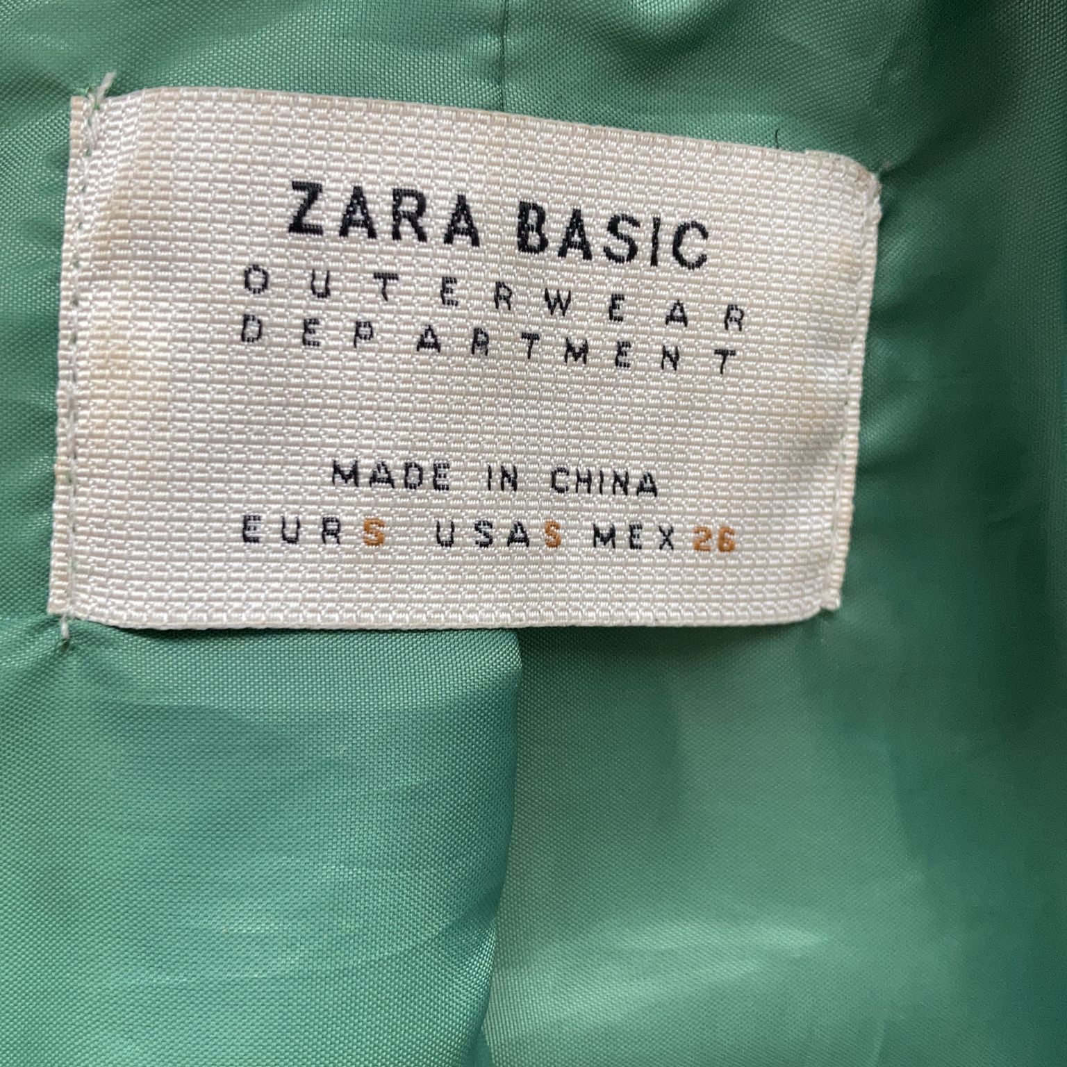 Zara Basic