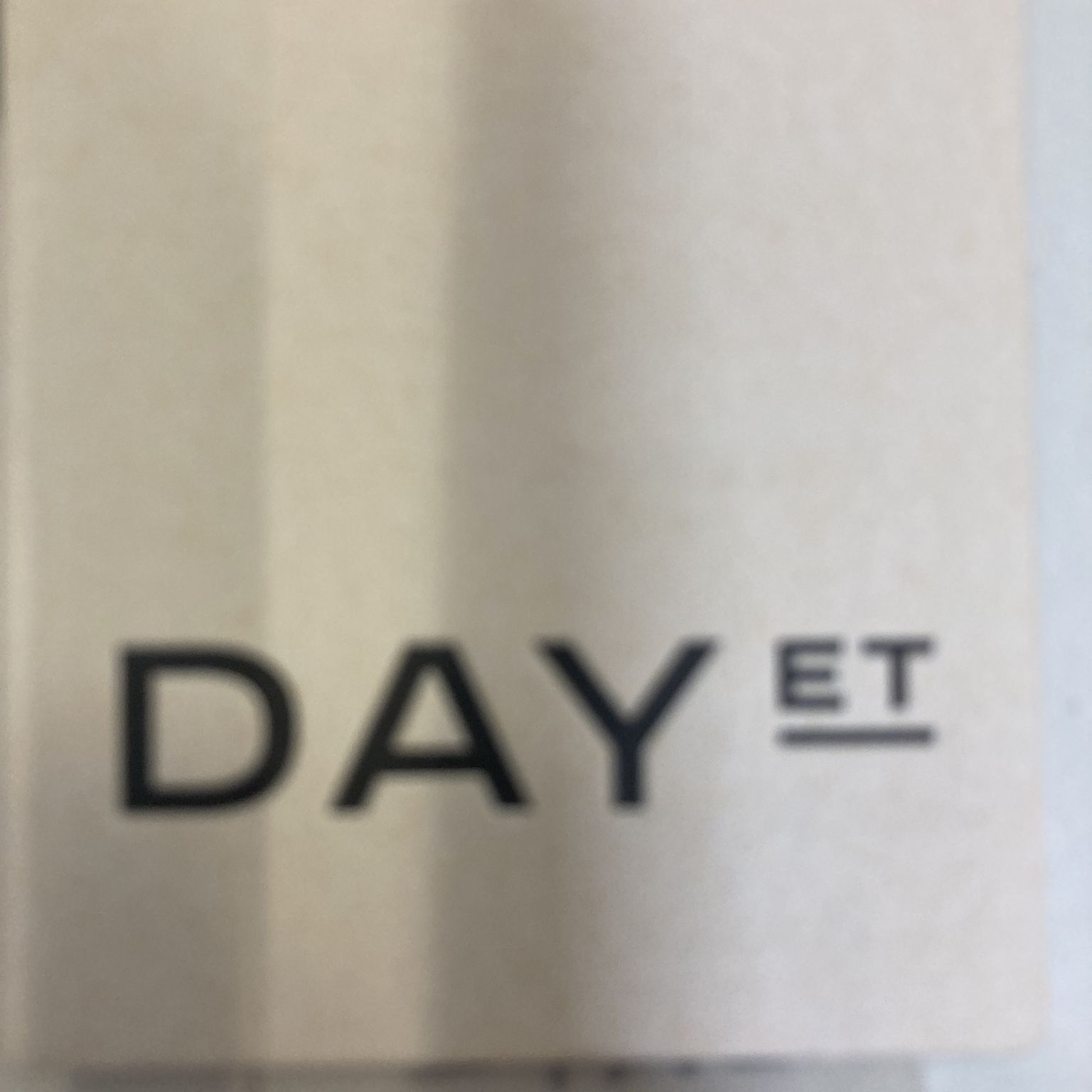 DAY ET