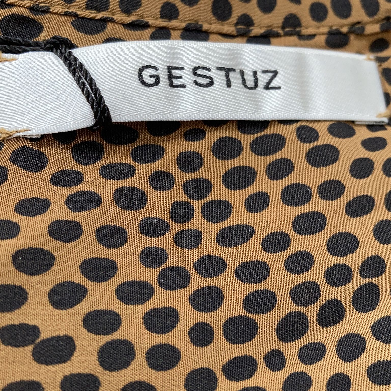 Gestuz