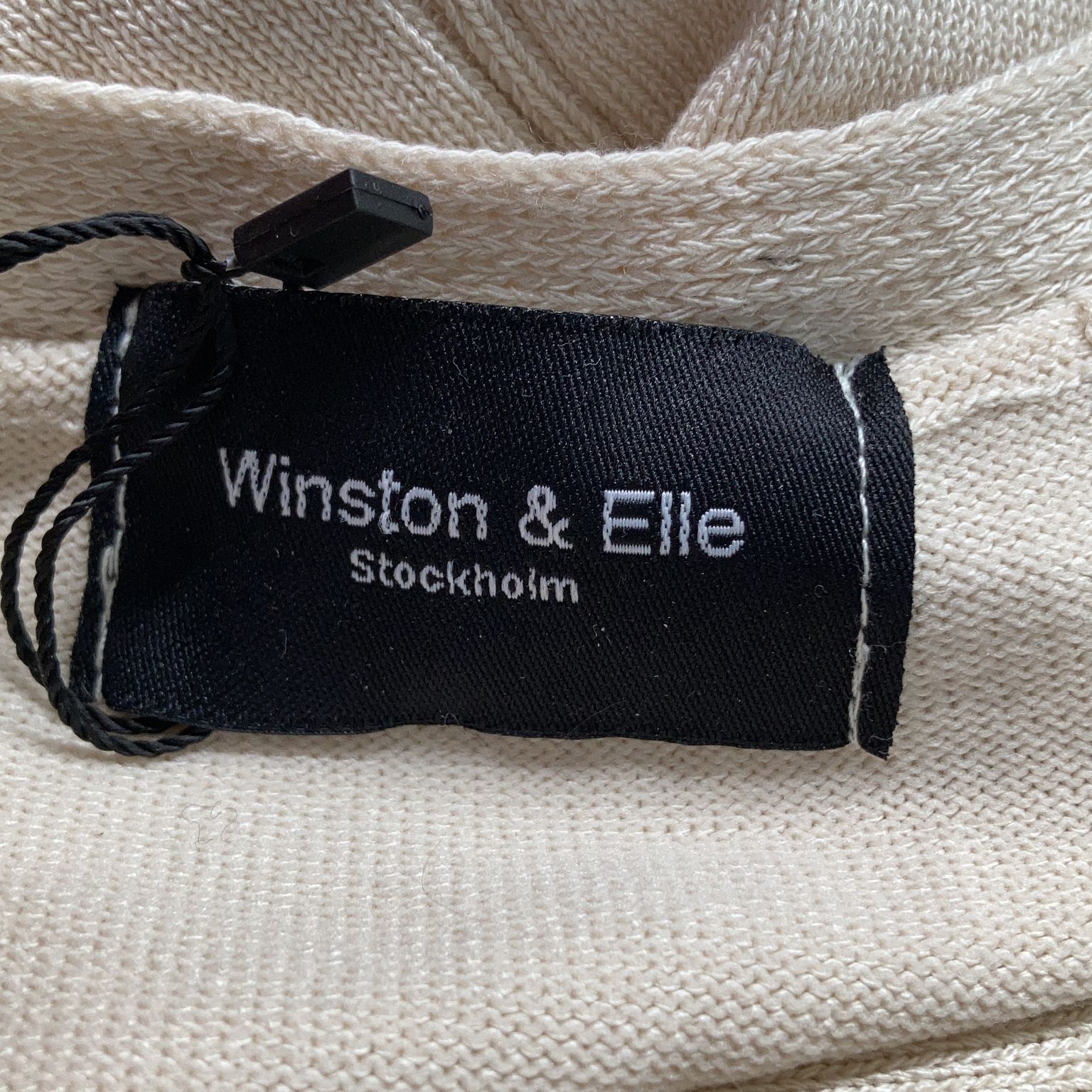 Winston  Elle