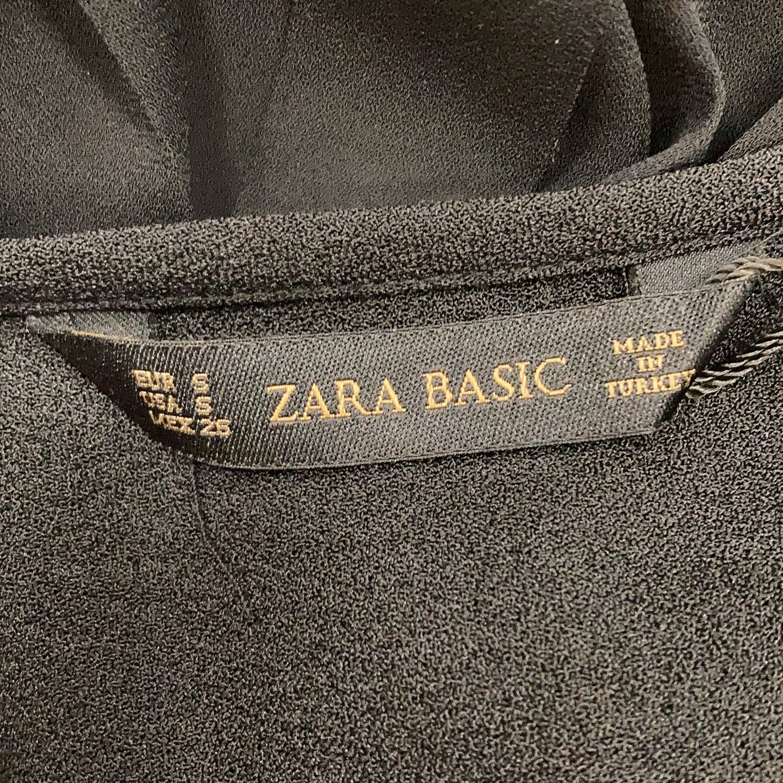 Zara Basic