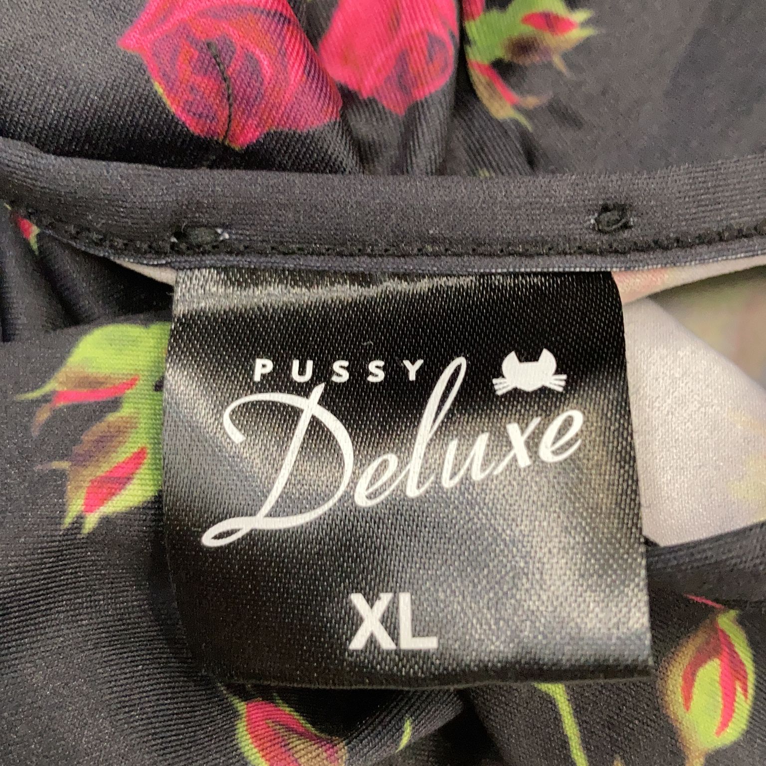 Pussy Deluxe