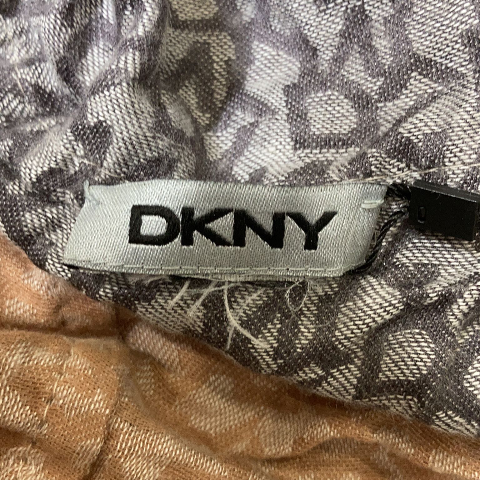 DKNY