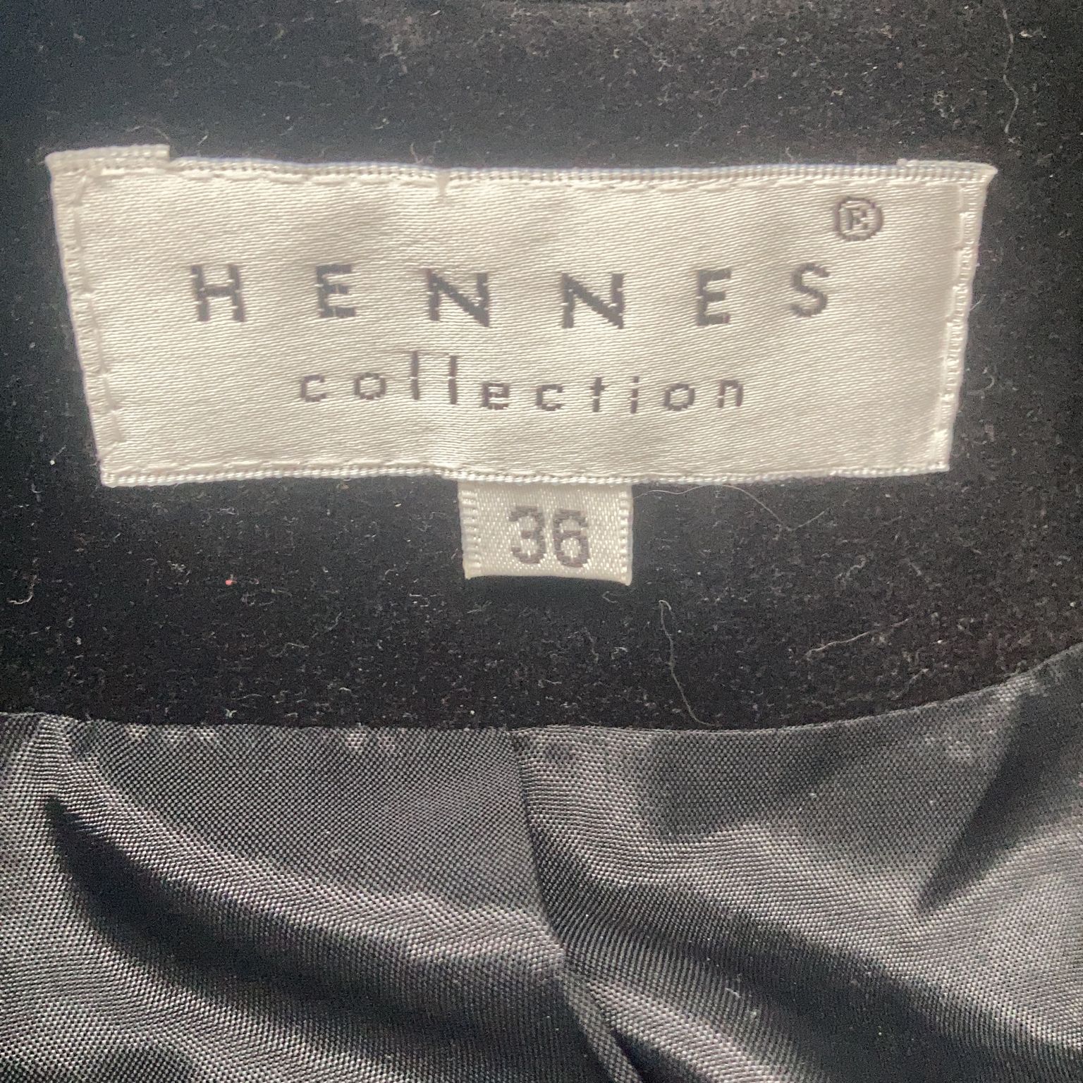 Hennes Collection