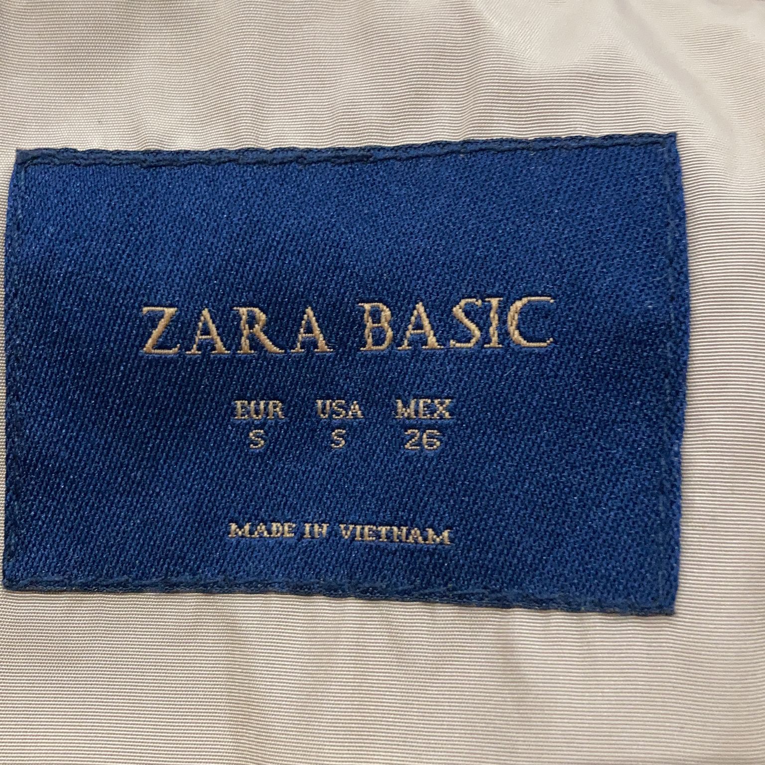 Zara Basic