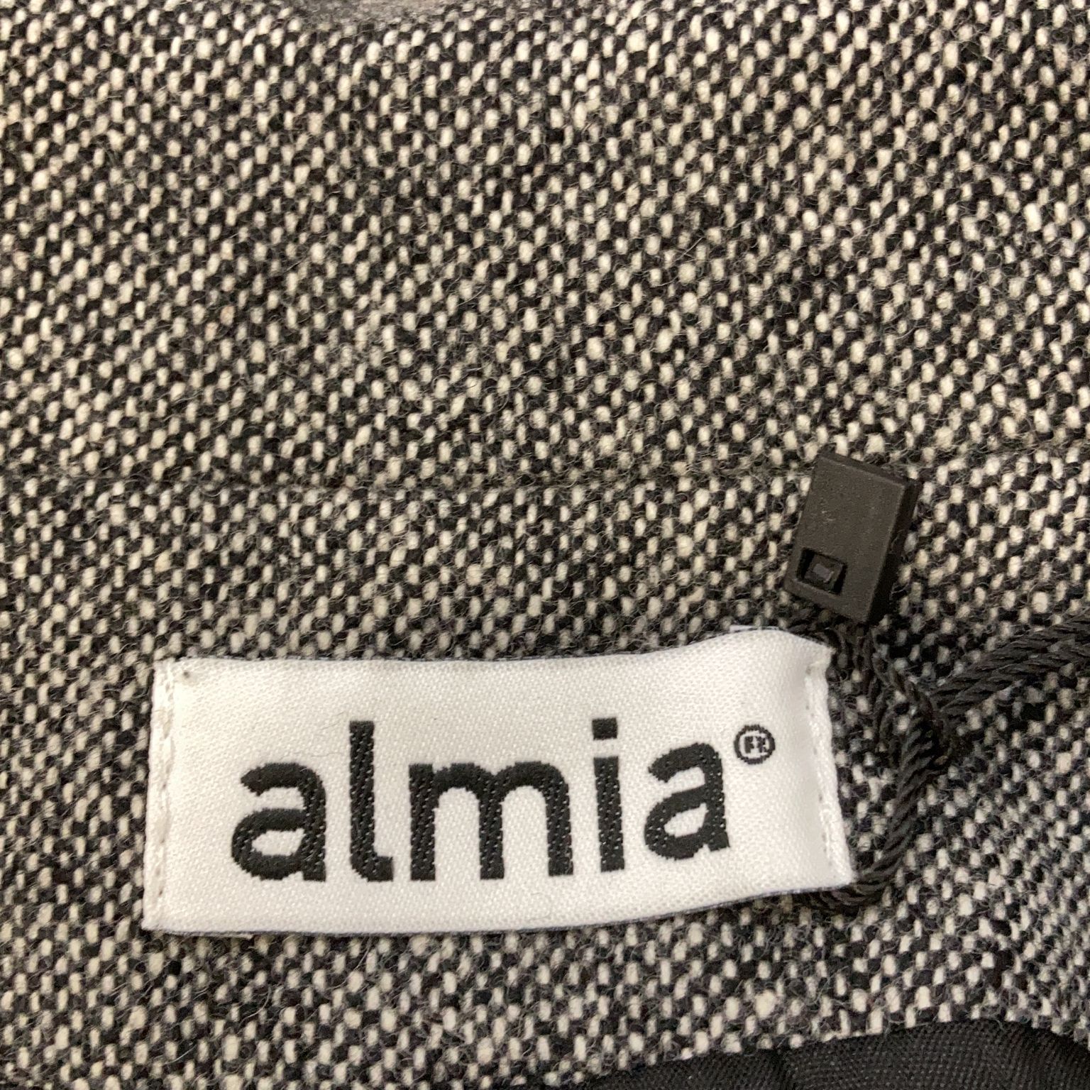 Almia