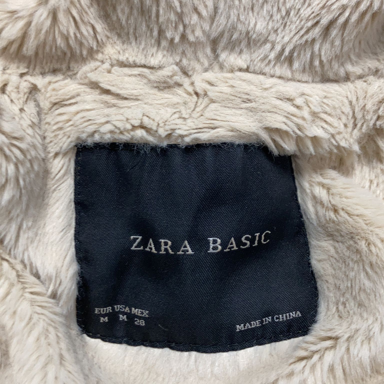 Zara Basic