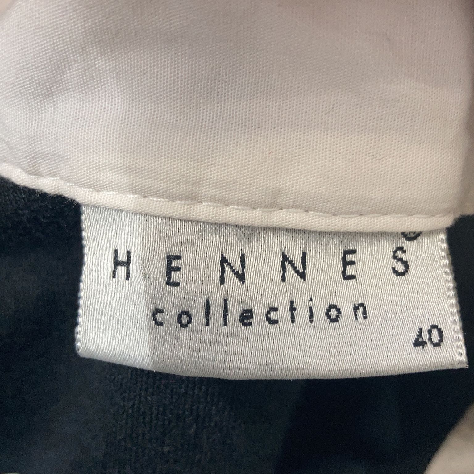 Hennes Collection