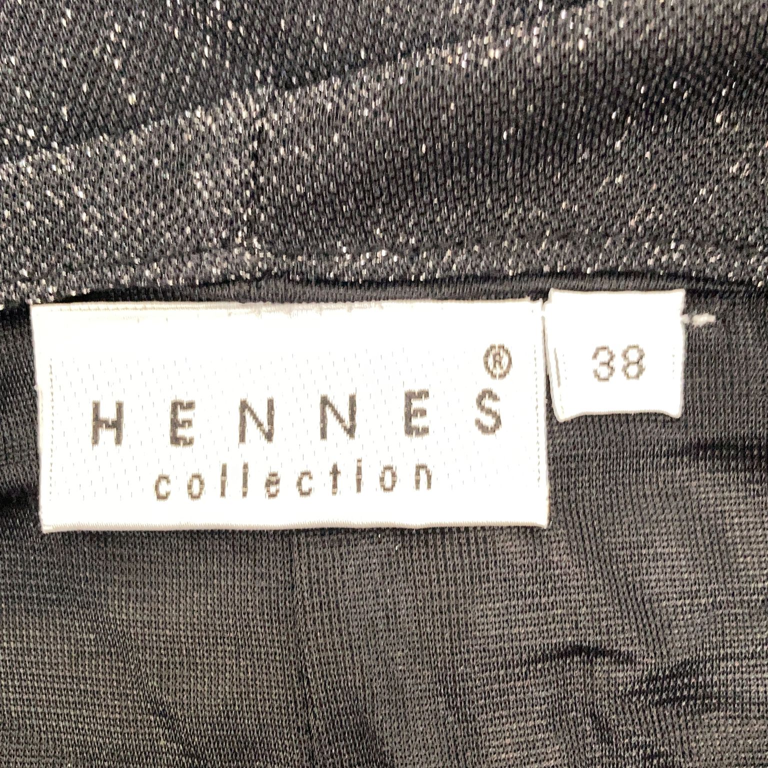 Hennes Collection