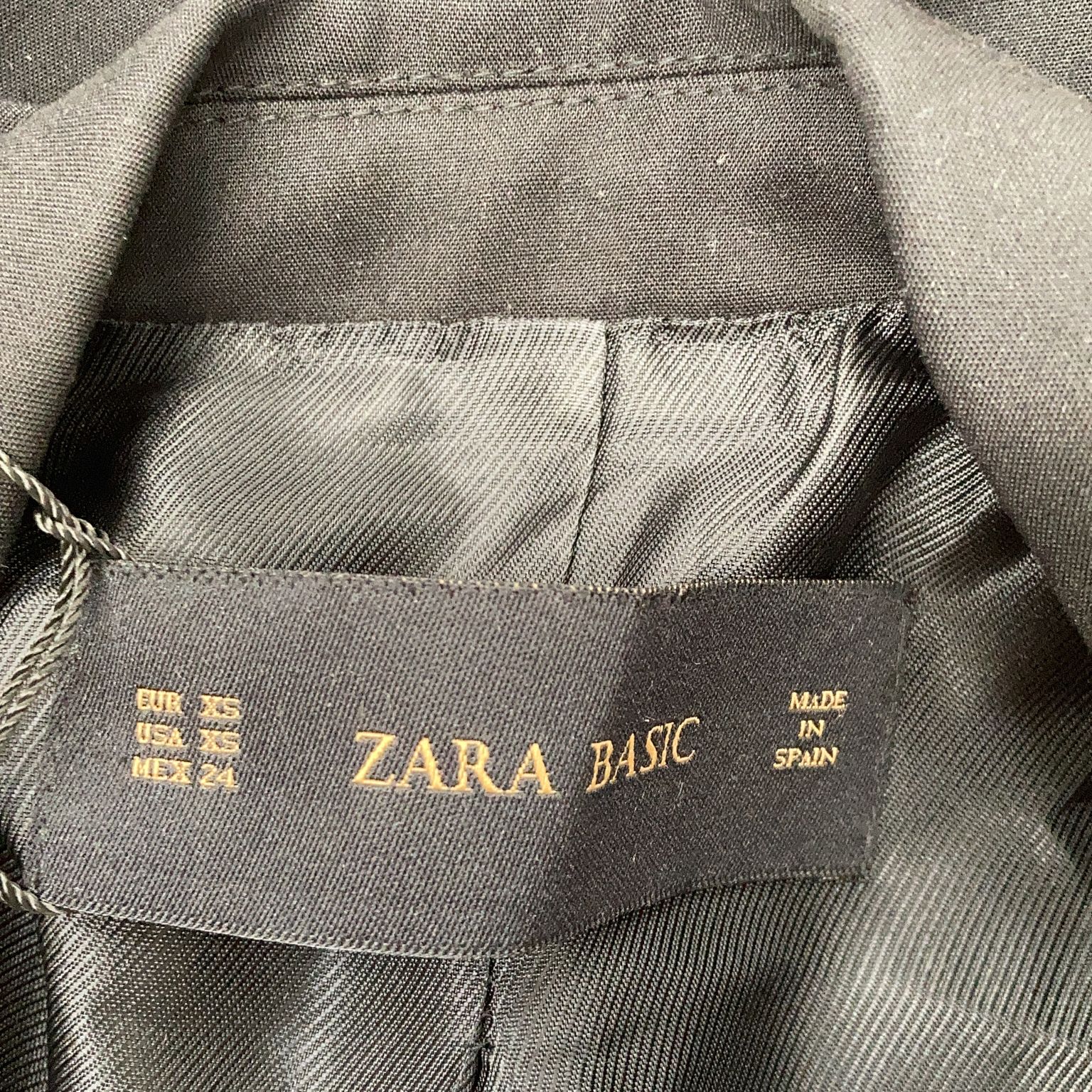 Zara Basic