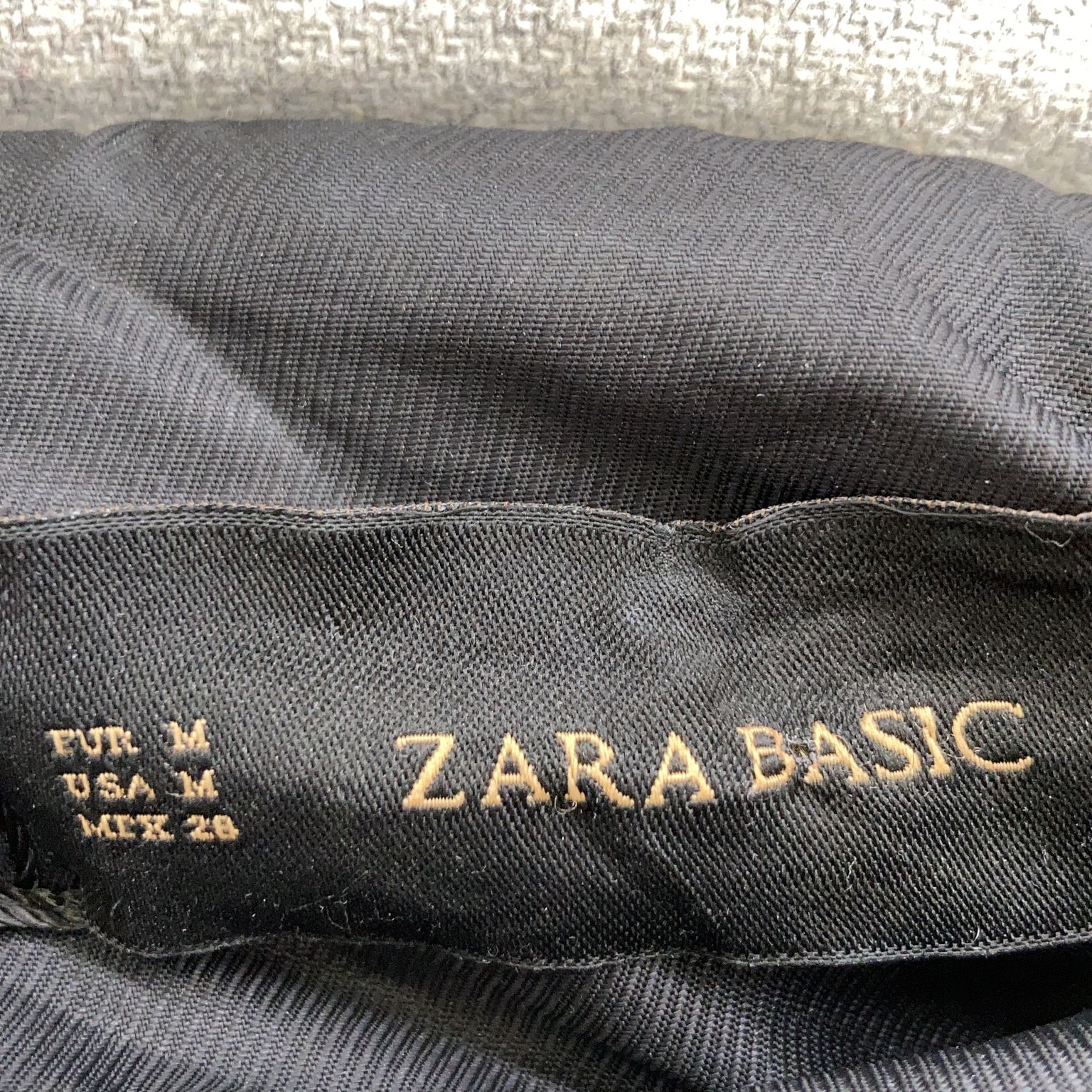 Zara Basic