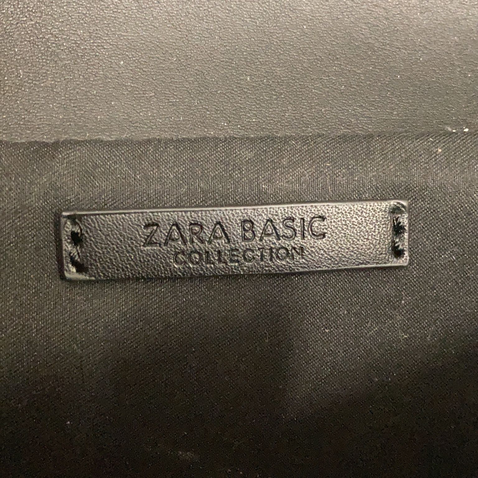 Zara Basic