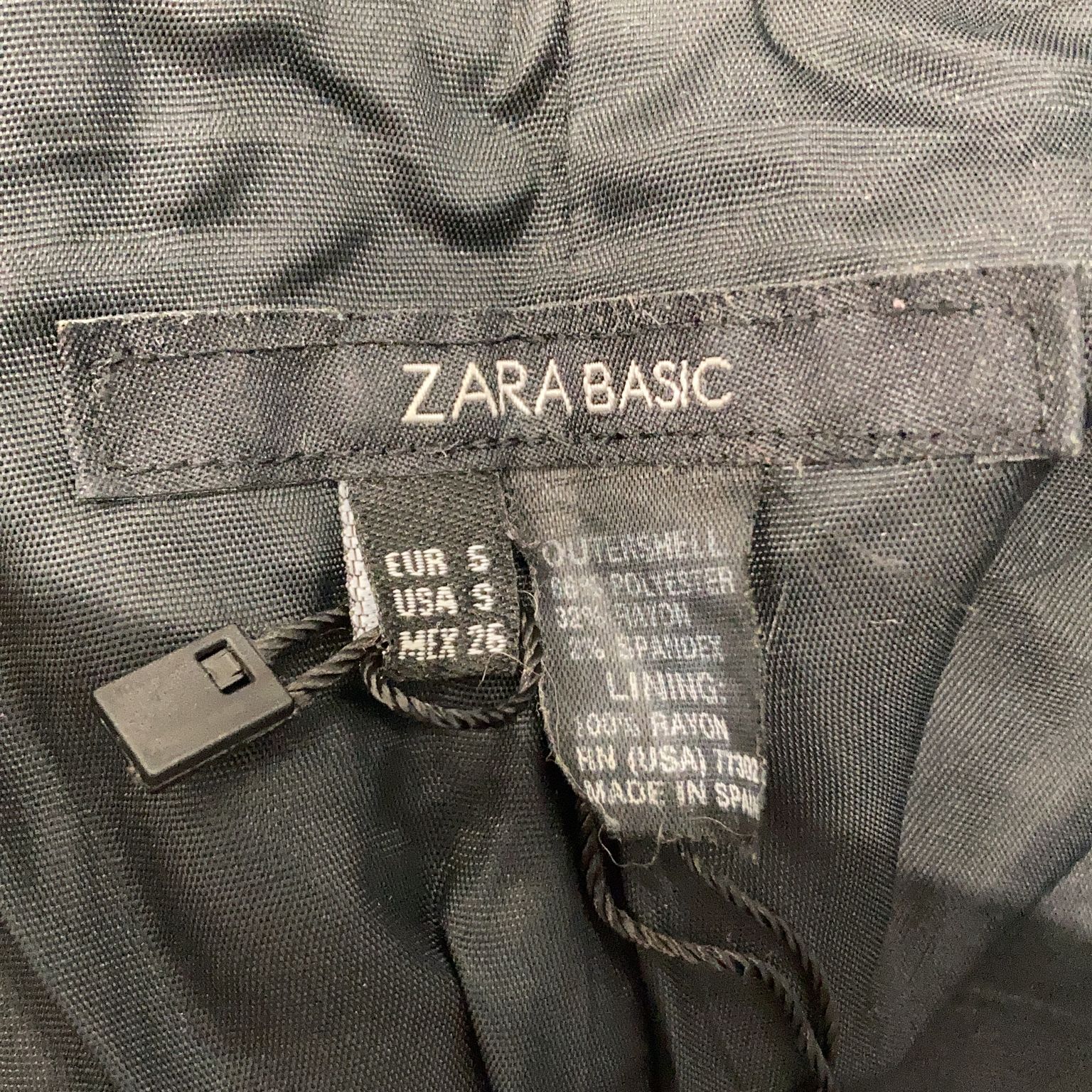 Zara Basic