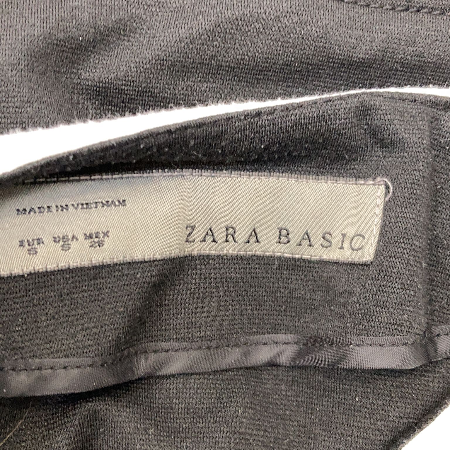 Zara Basic