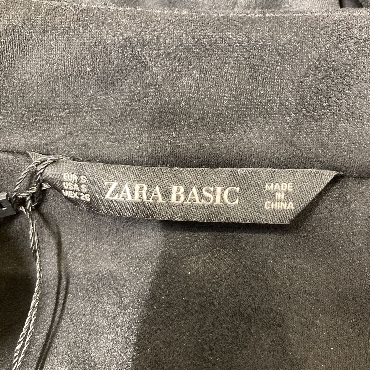 Zara Basic