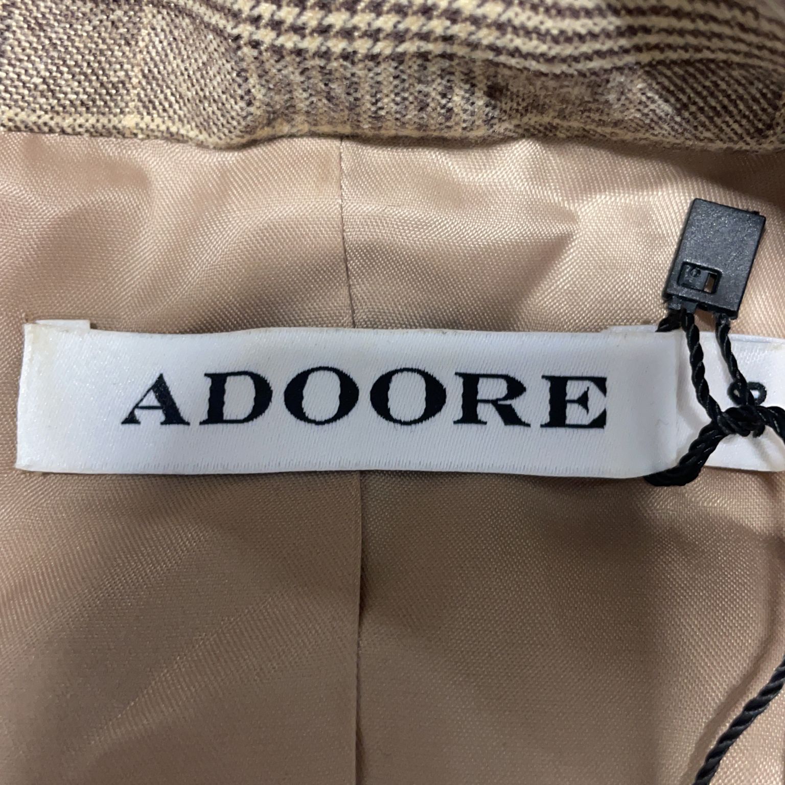 Adoore