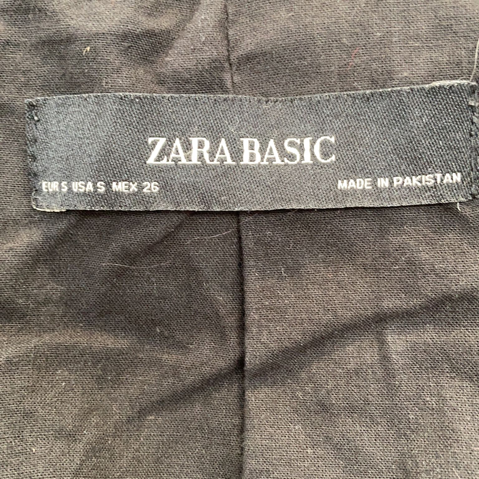 Zara Basic