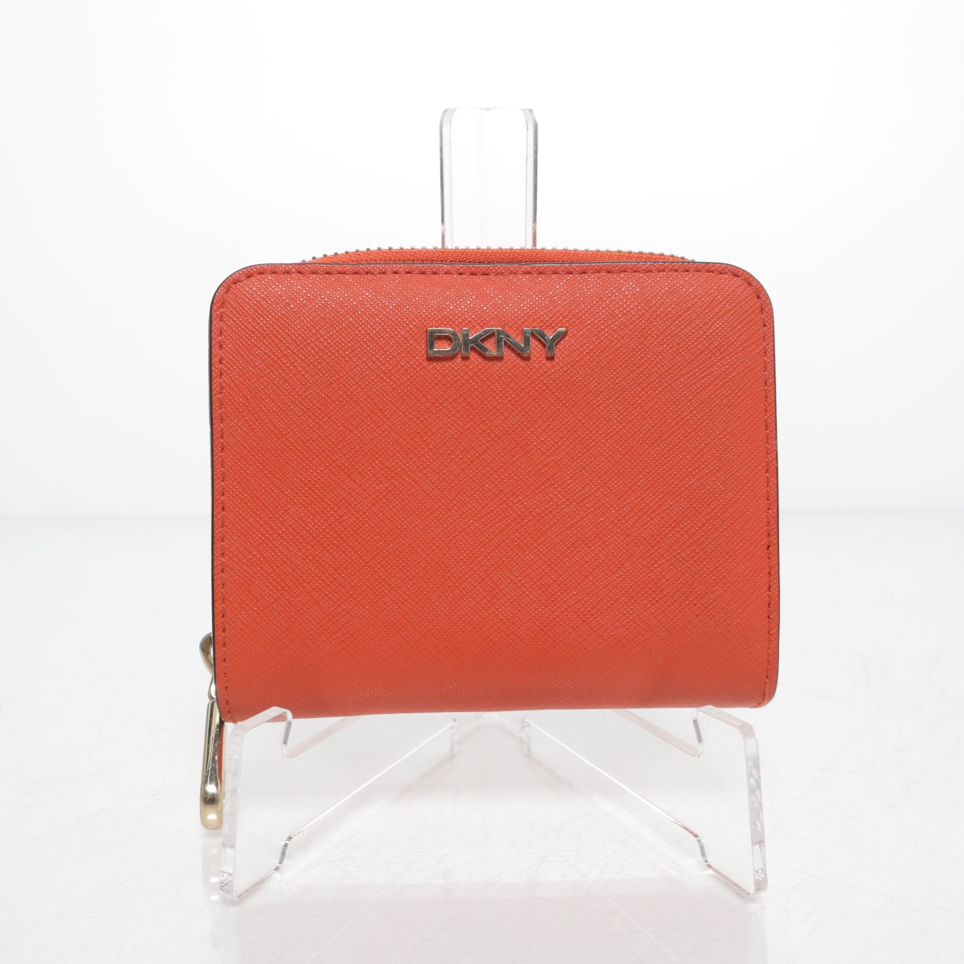 DKNY