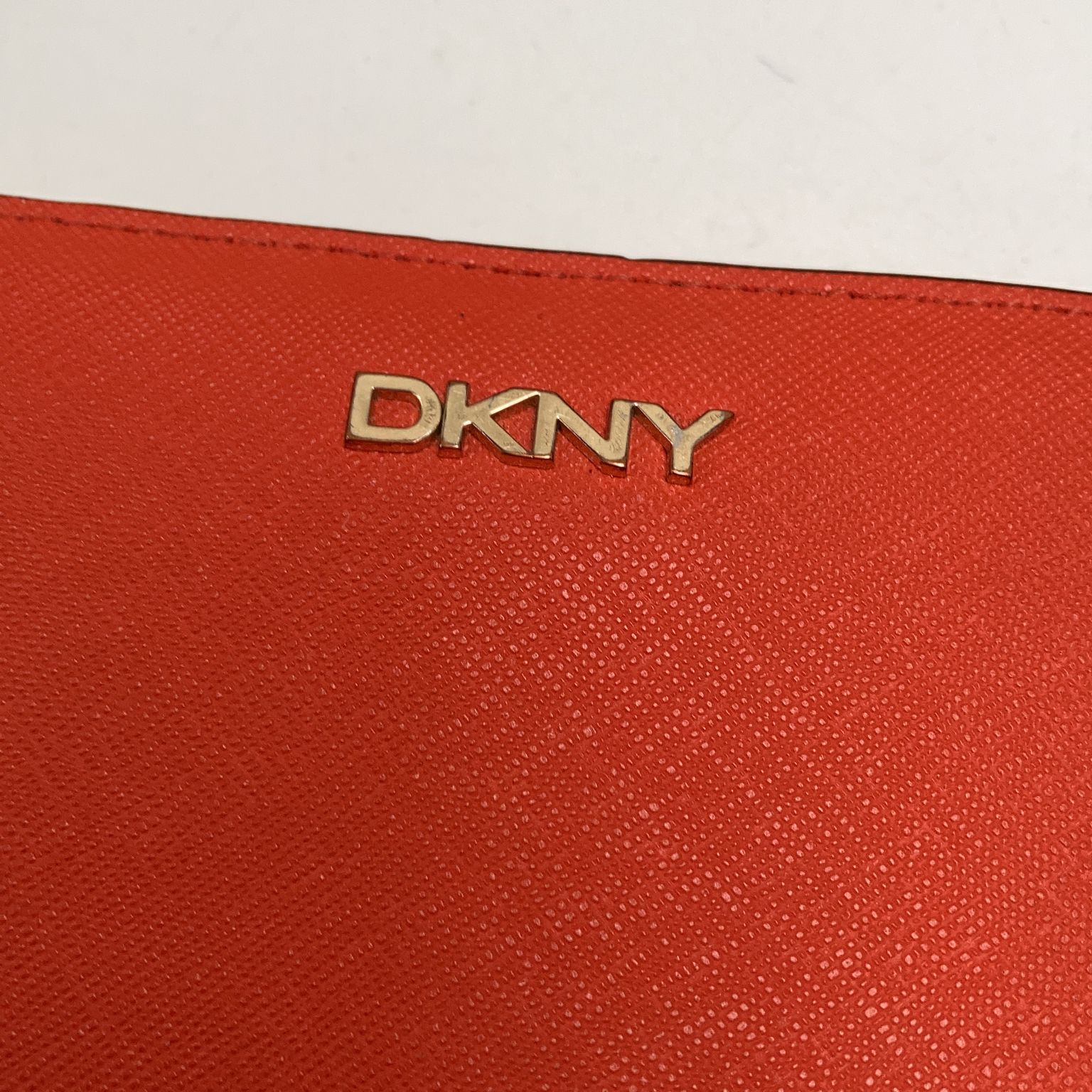 DKNY