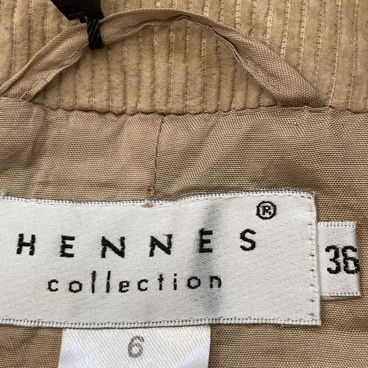 Hennes Collection