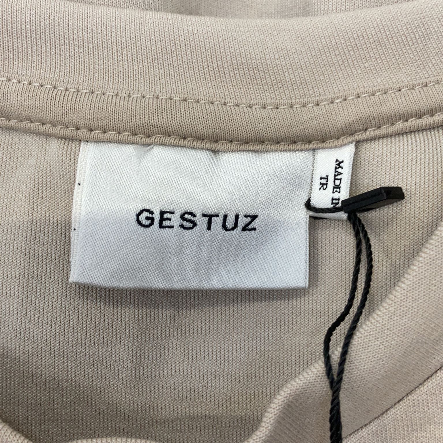 Gestuz