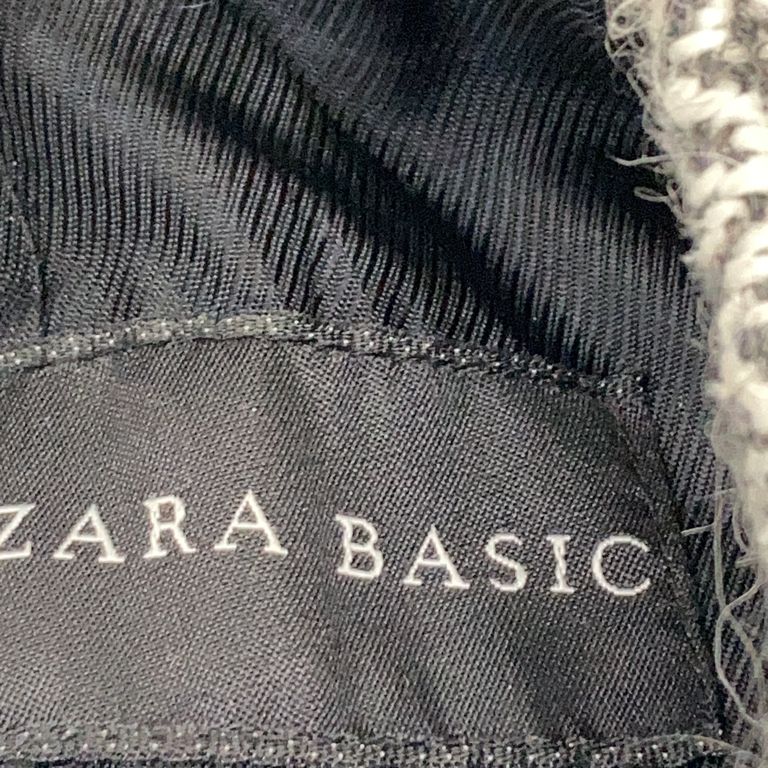 Zara Basic