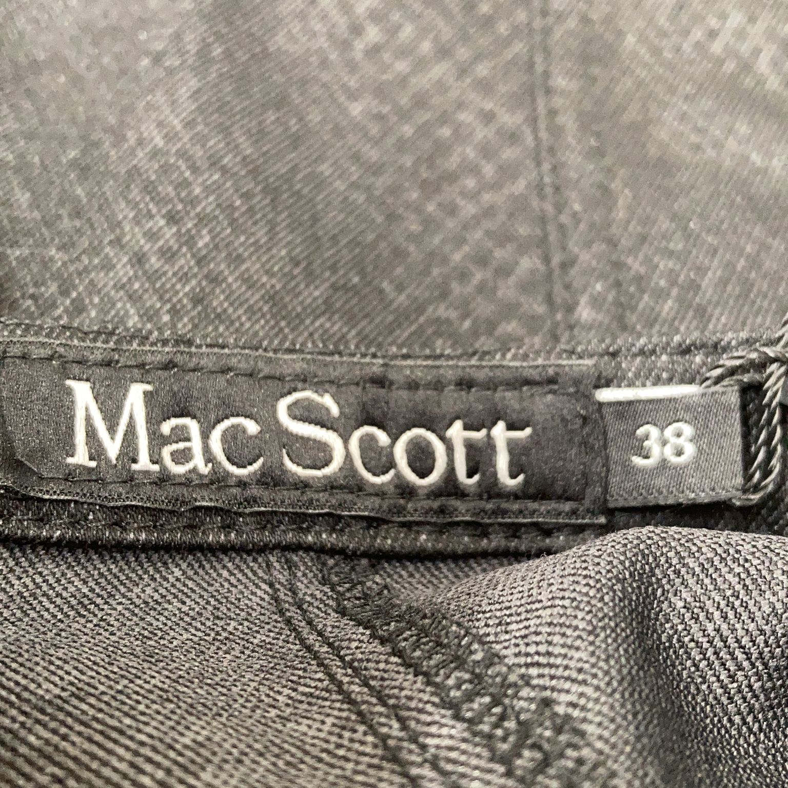 Mac Scott