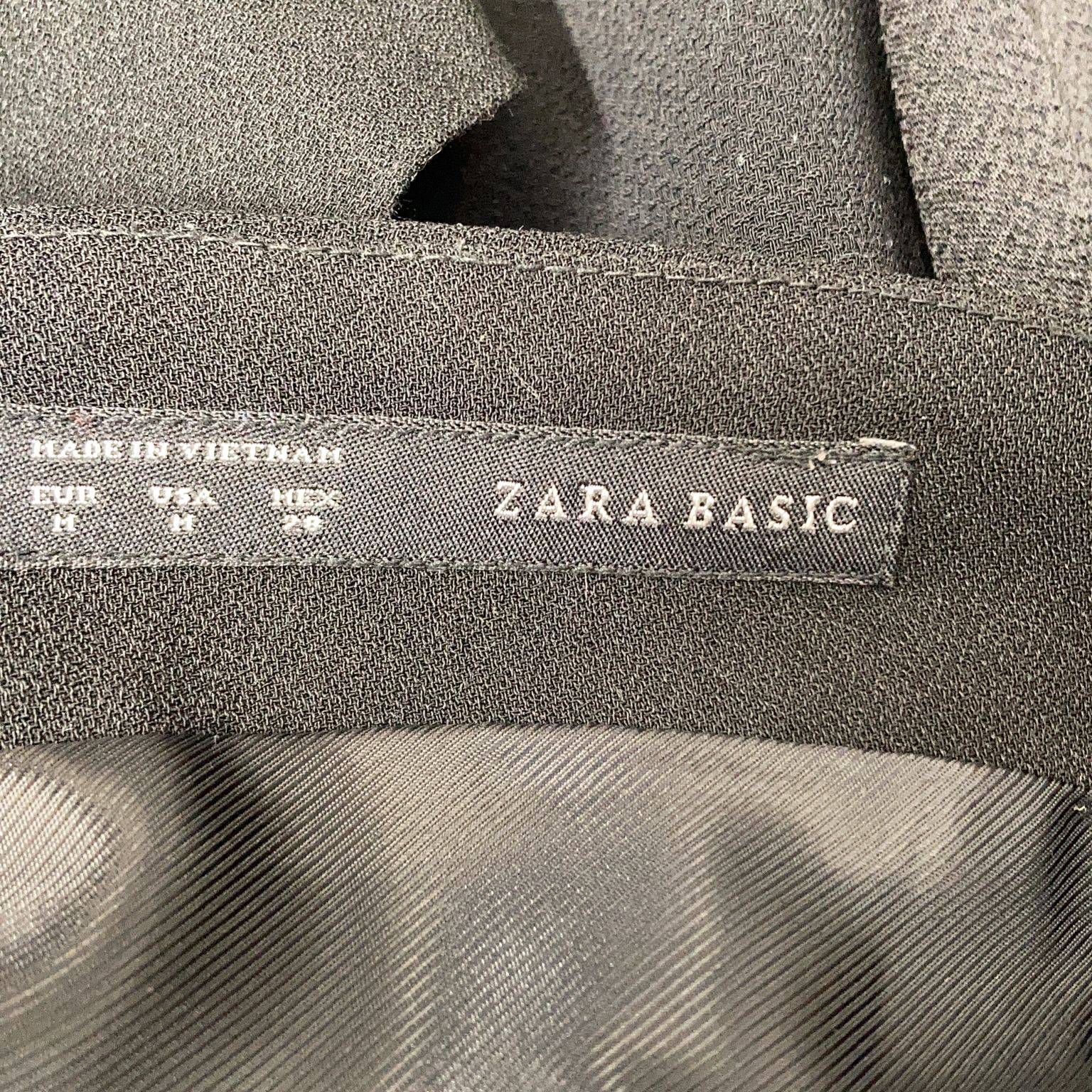 Zara Basic